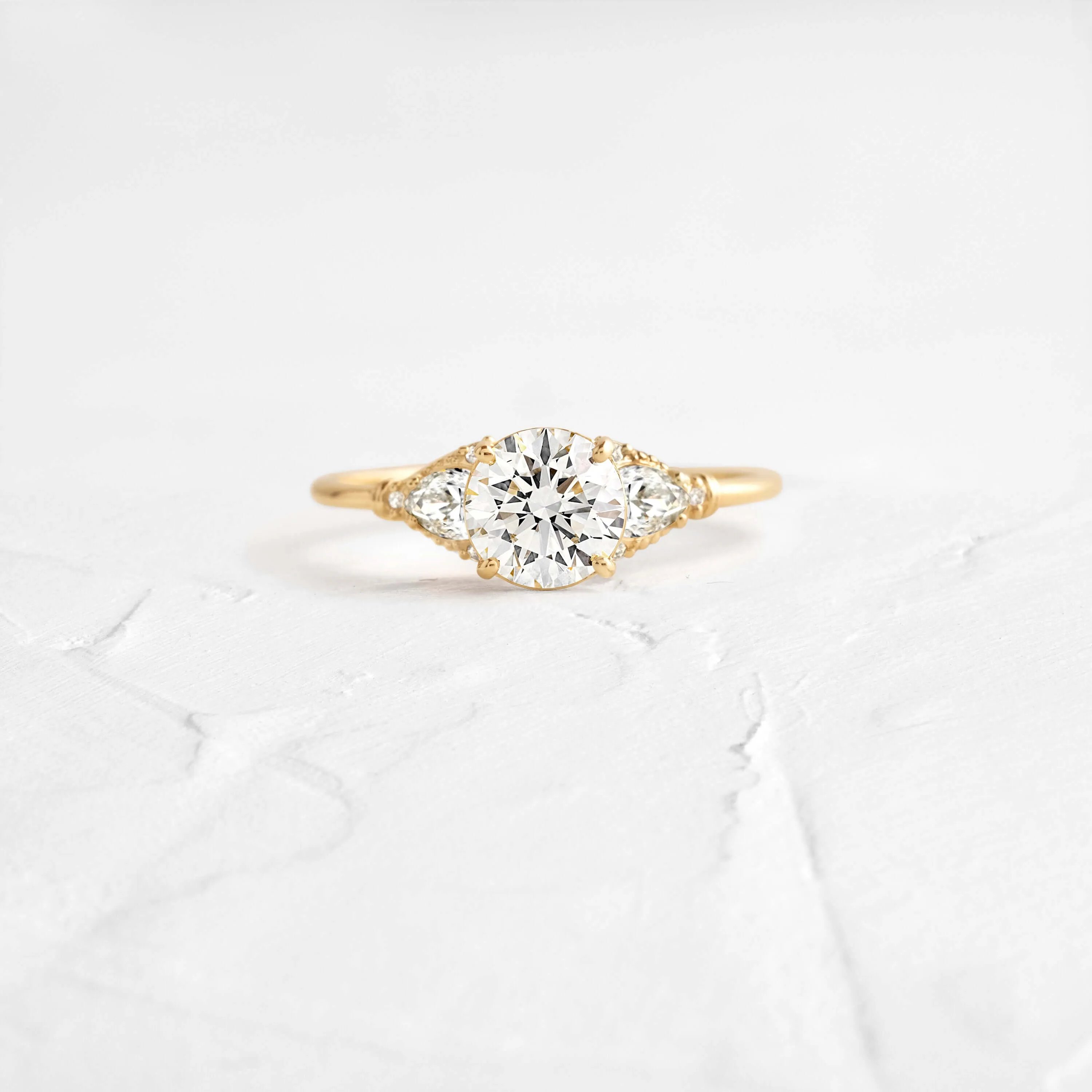 Sunlit Ring, Round Cut