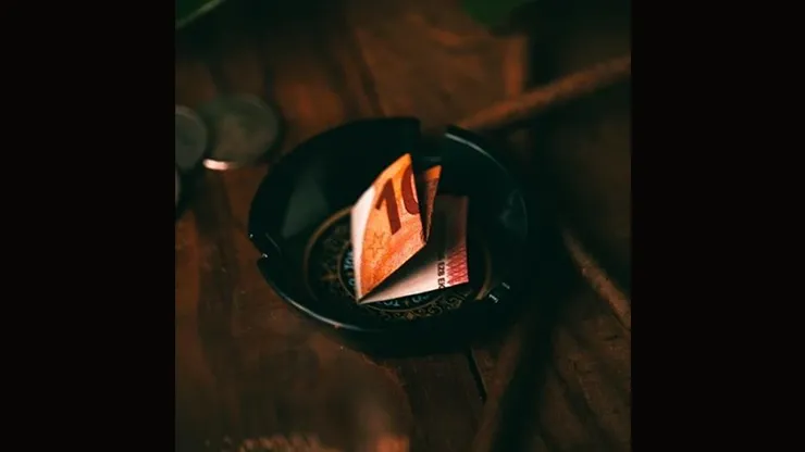 Switch Cup Ash Edition (Gimmicks and Online Instructions) by Jérôme Sauloup & Magic Dream