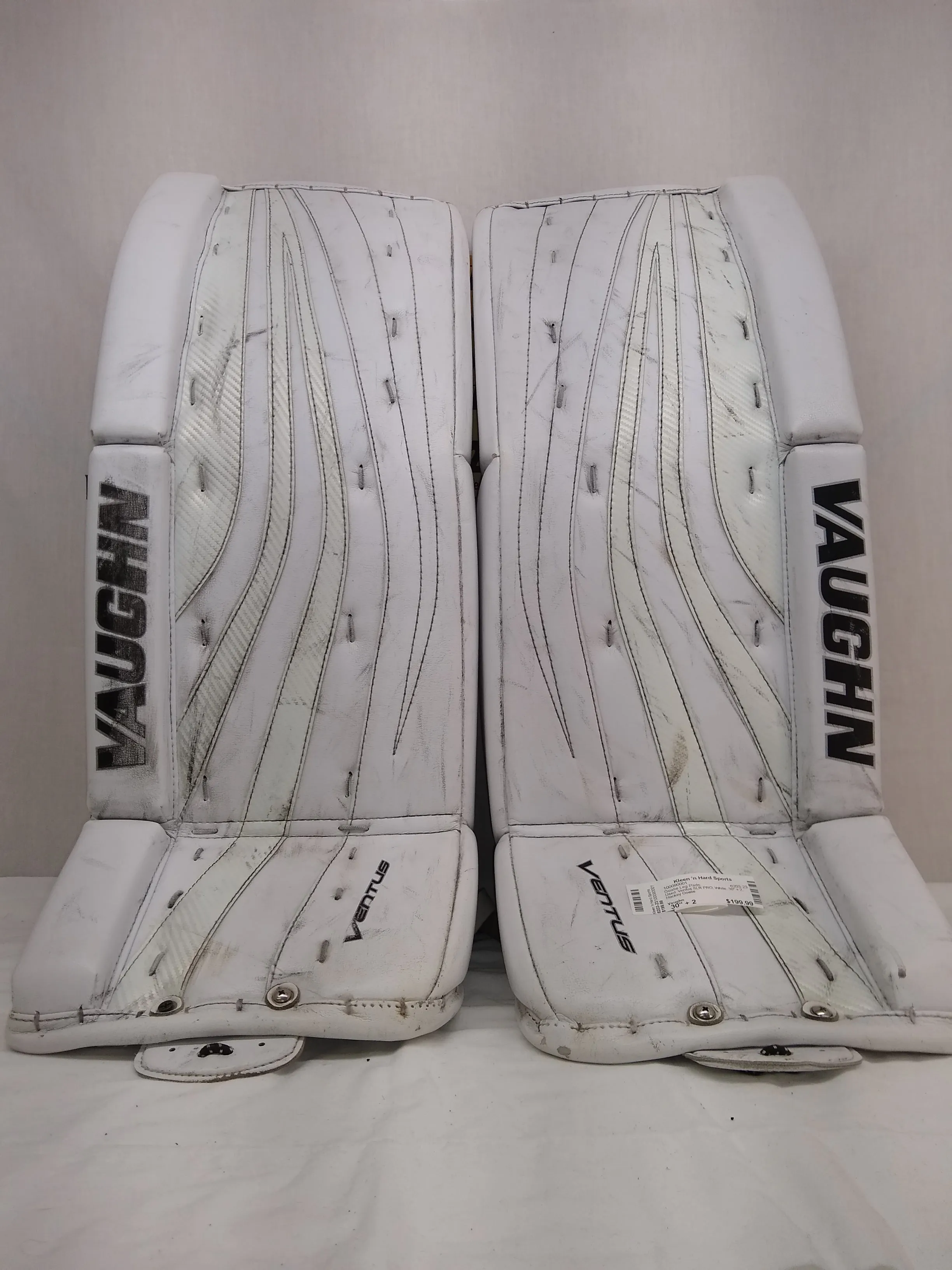 Used Vaughn Ventus SLR PRO Size 30"   2 White Hockey Goalie Goalie Leg Pads