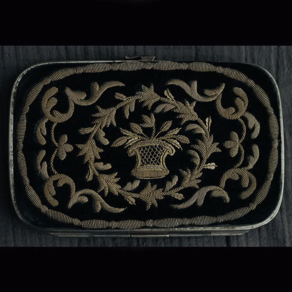 Victorian Purse with Golden Embroidery