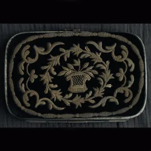 Victorian Purse with Golden Embroidery