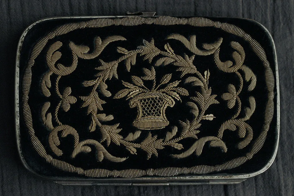 Victorian Purse with Golden Embroidery