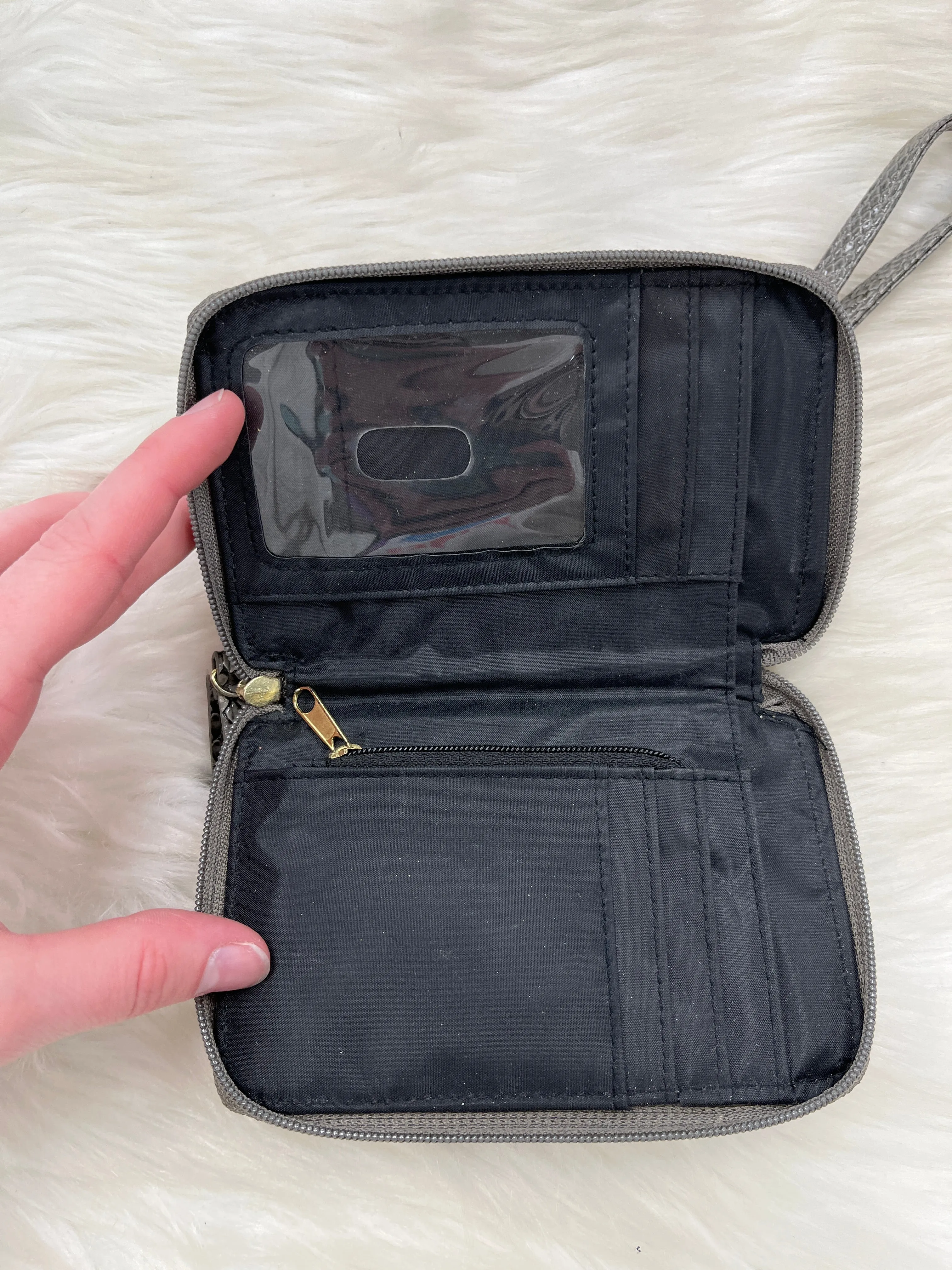 Wallet By Clothes Mentor, Size: Small