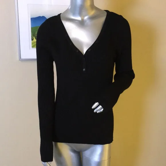 WHBM | Ribbed Snap-Front Henley Black