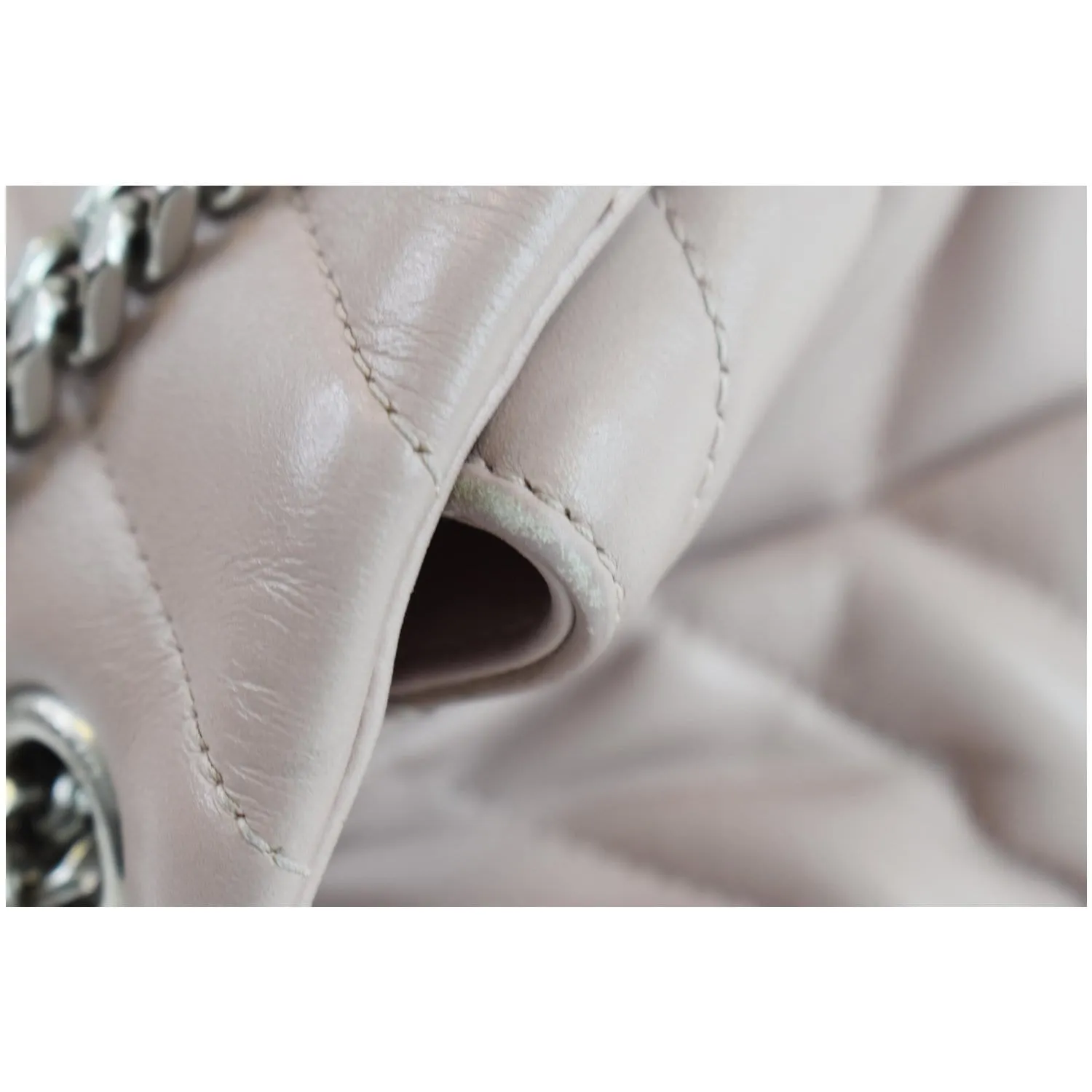 YVES SAINT LAURENT Large Loulou Calfskin Matelasse Chain Shoulder Bag Pink