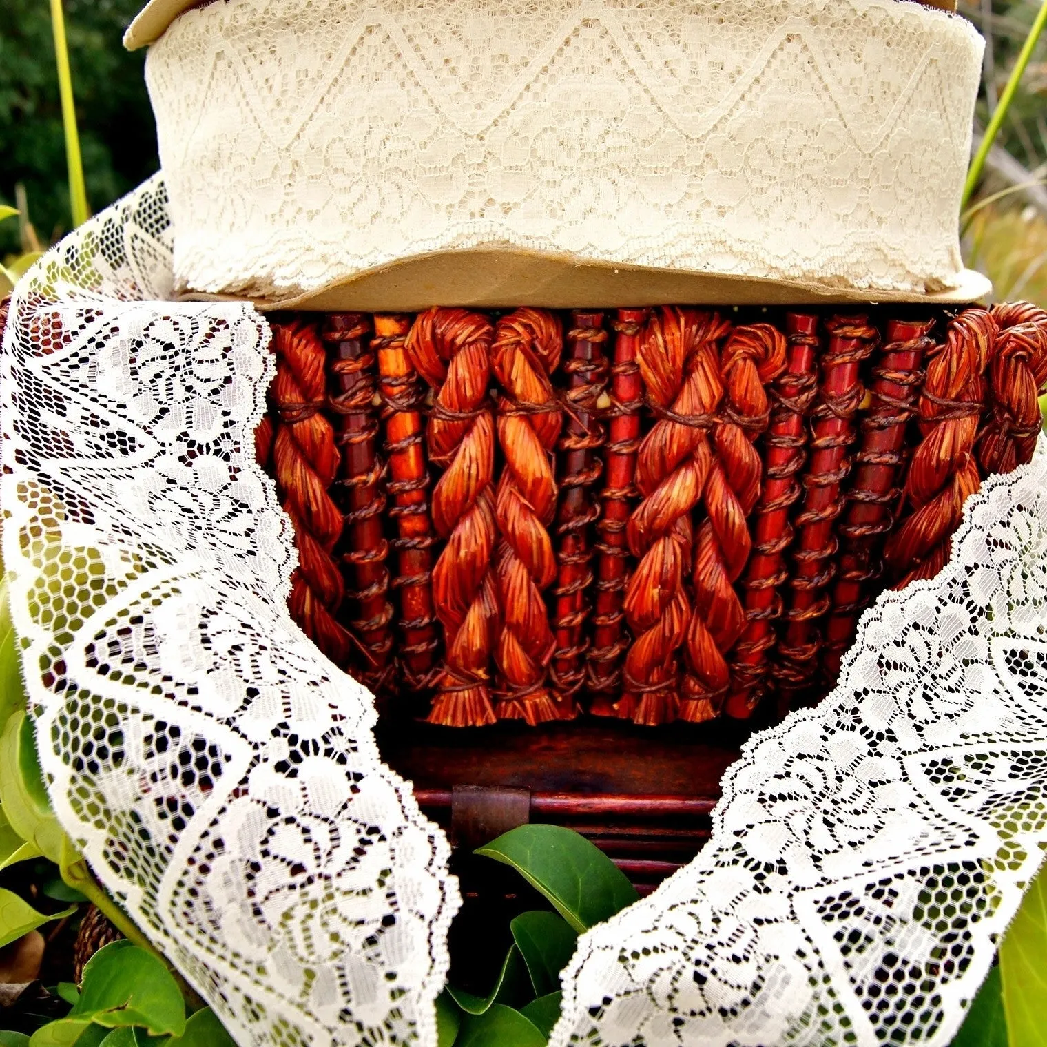 Zig Zag Floral Scalloped Off White Lace Trim 3⅛" wide
